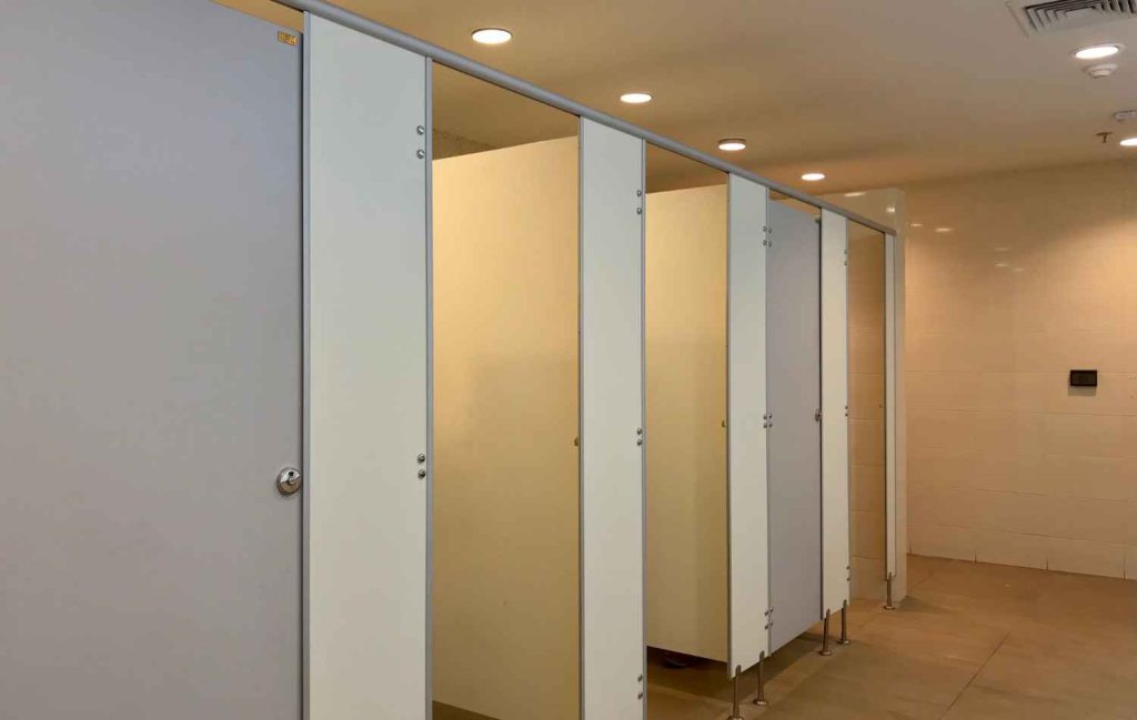 Partitions of public services